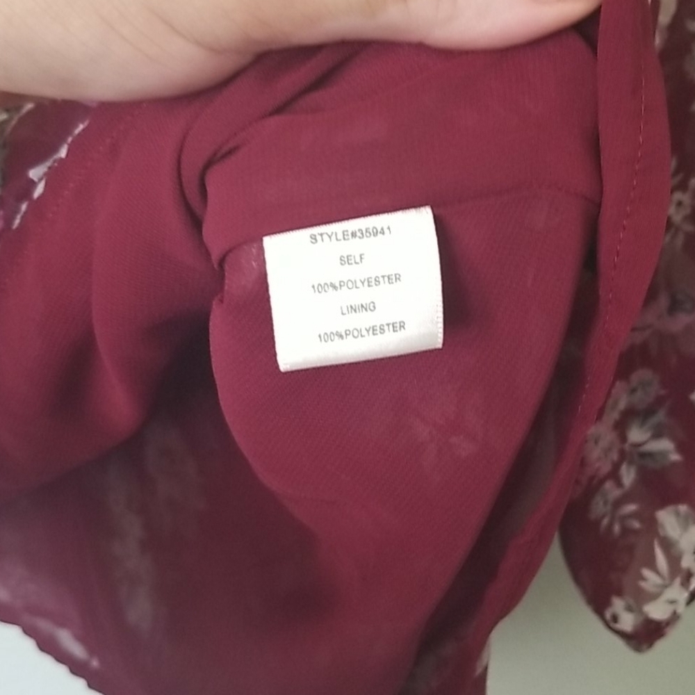 Skies are blue Romantic Office Tie Neck Burgundy Floral Blouse Small - Picture 8 of 9